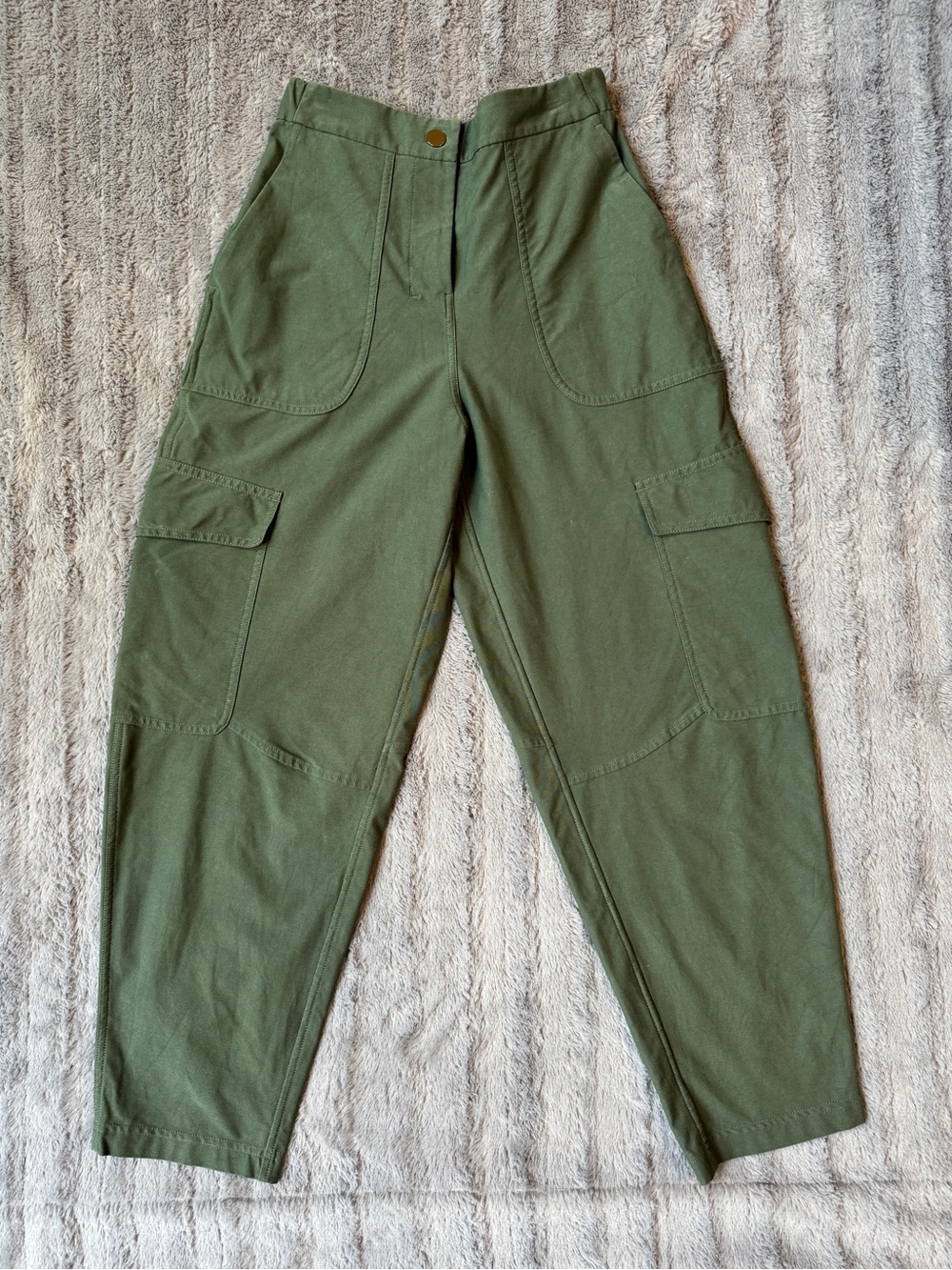 Lululemon Lab Cargo Pant in Army Green - Size 25
